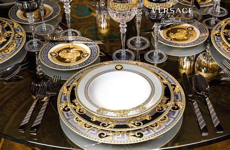 versace dinner table|versace italian dishes.